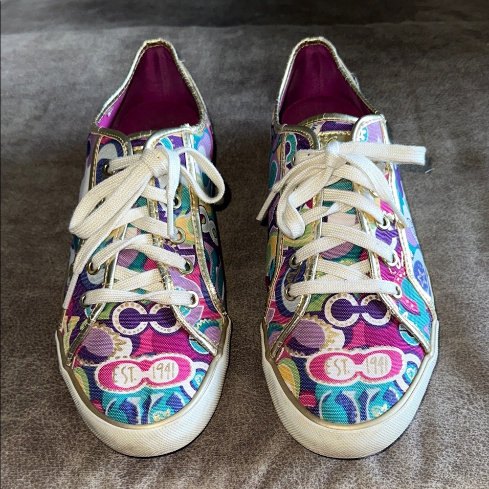COACH TENNIS SHOES SIZE 1B multi color